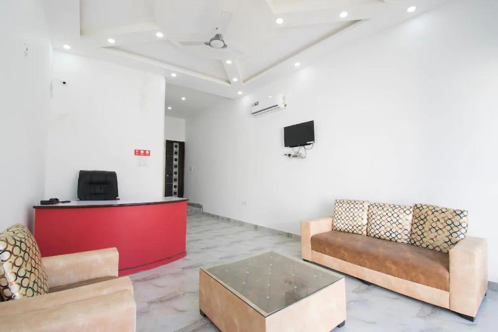 Airport Hotel Prince Palace By Byobhotels 新德里 外观 照片